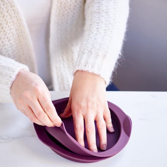 NWT set of 2 Silicone Baking Forms - Picture 3 of 4